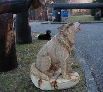 Holzskulptur Wolf