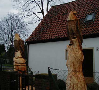 Holzkünstler Figuren